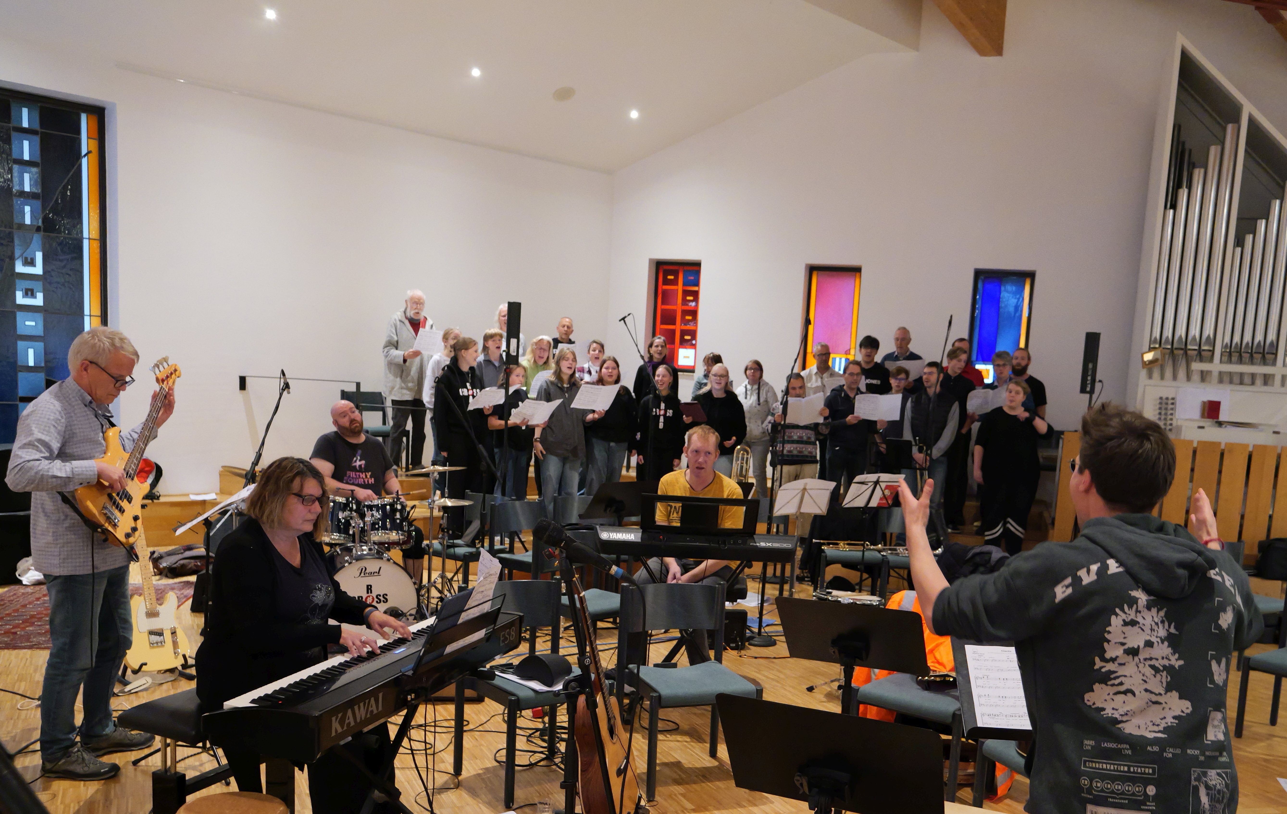Gemeinsam musizieren und voneinander lernen: Band-Workshop begeistert in Lemgo